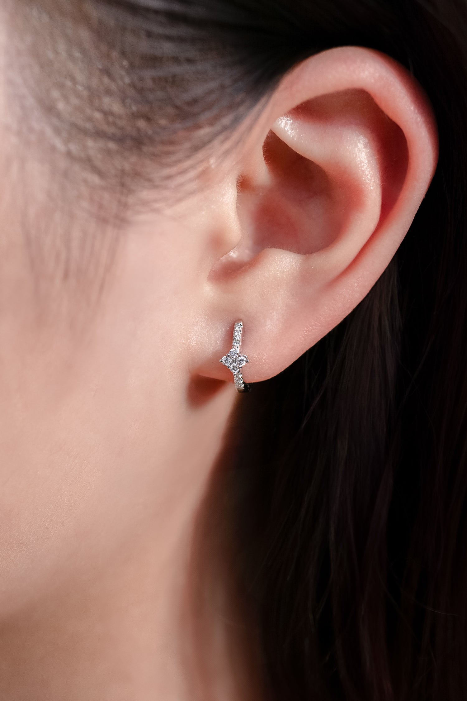 Rhombe Diamond 0.08+0.08ct 18K Gold Hoop Earrings