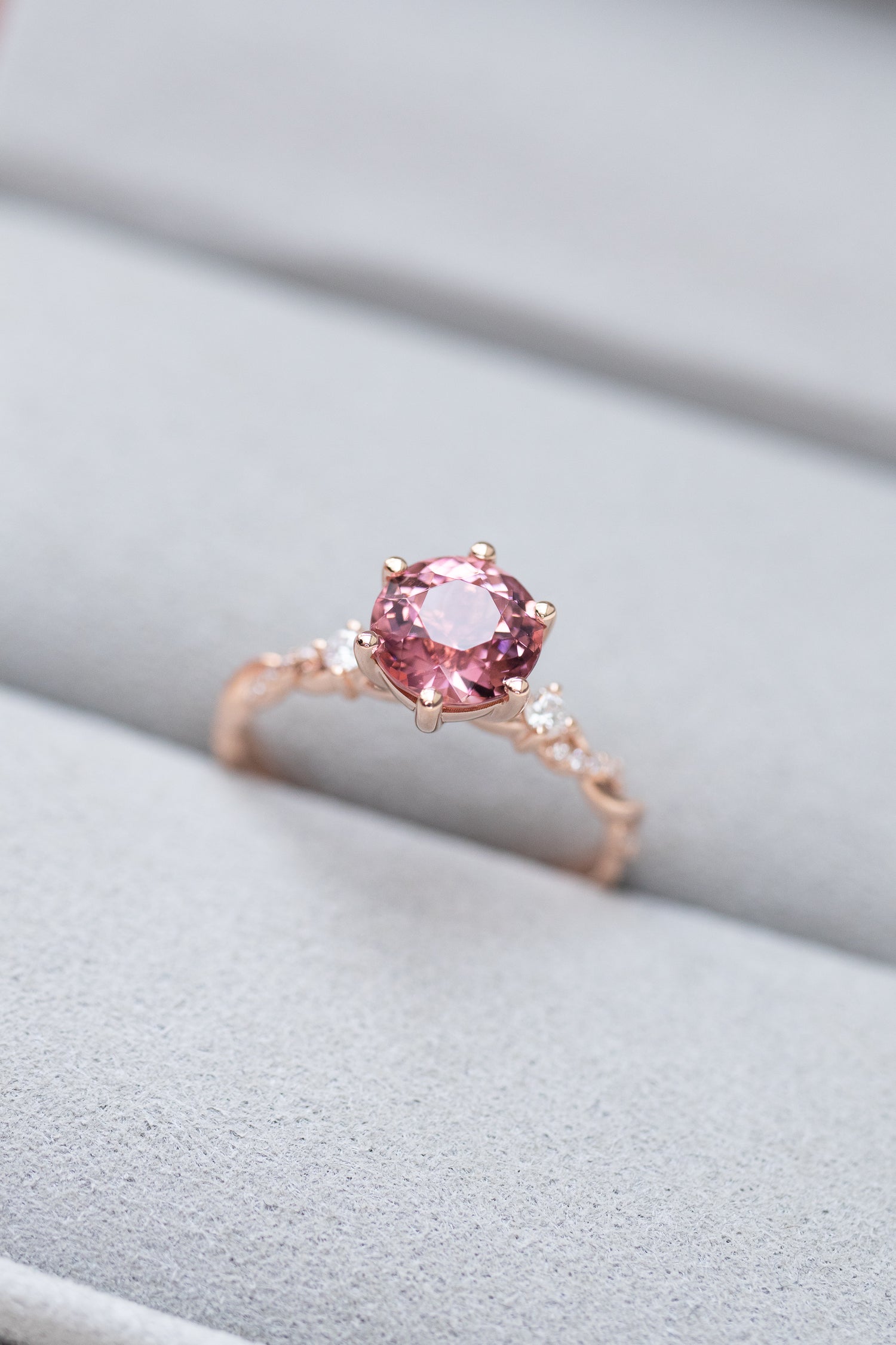 1.28ct Crépuscule Tourmaline (With Certificate) & diamonds 18K Rose Gold Ring
