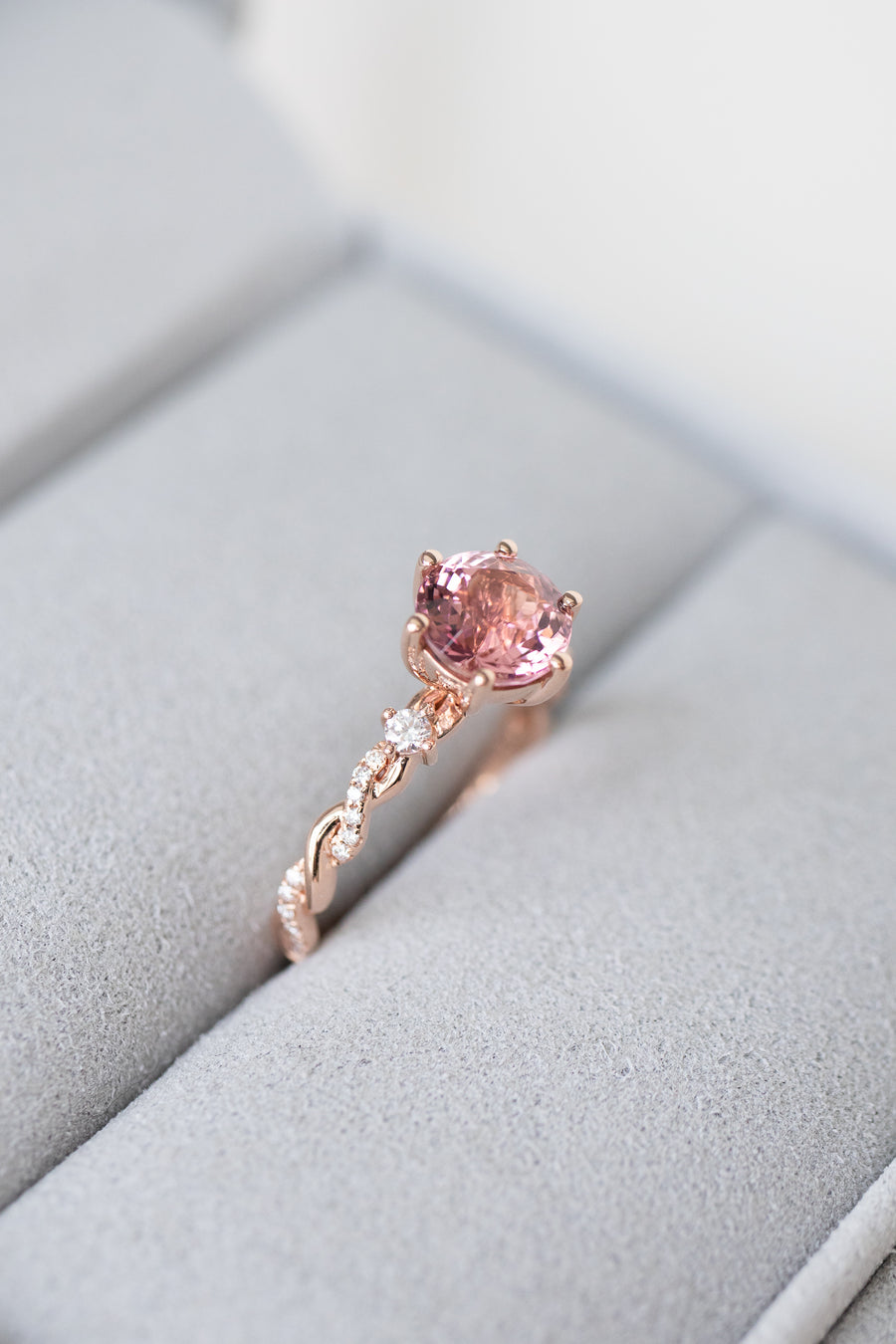 Coucher de soleil Tourmaline 1.03ct (With Certificate) & diamonds 18K Rose Gold Ring
