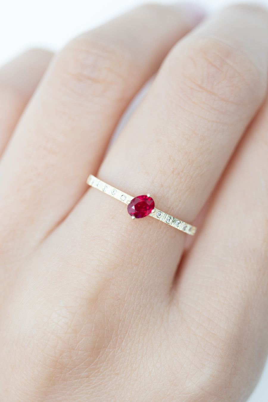 PREORDER - Ovale Ruby ~0.30ct and Diamonds 18K Gold Handcrafted Ring