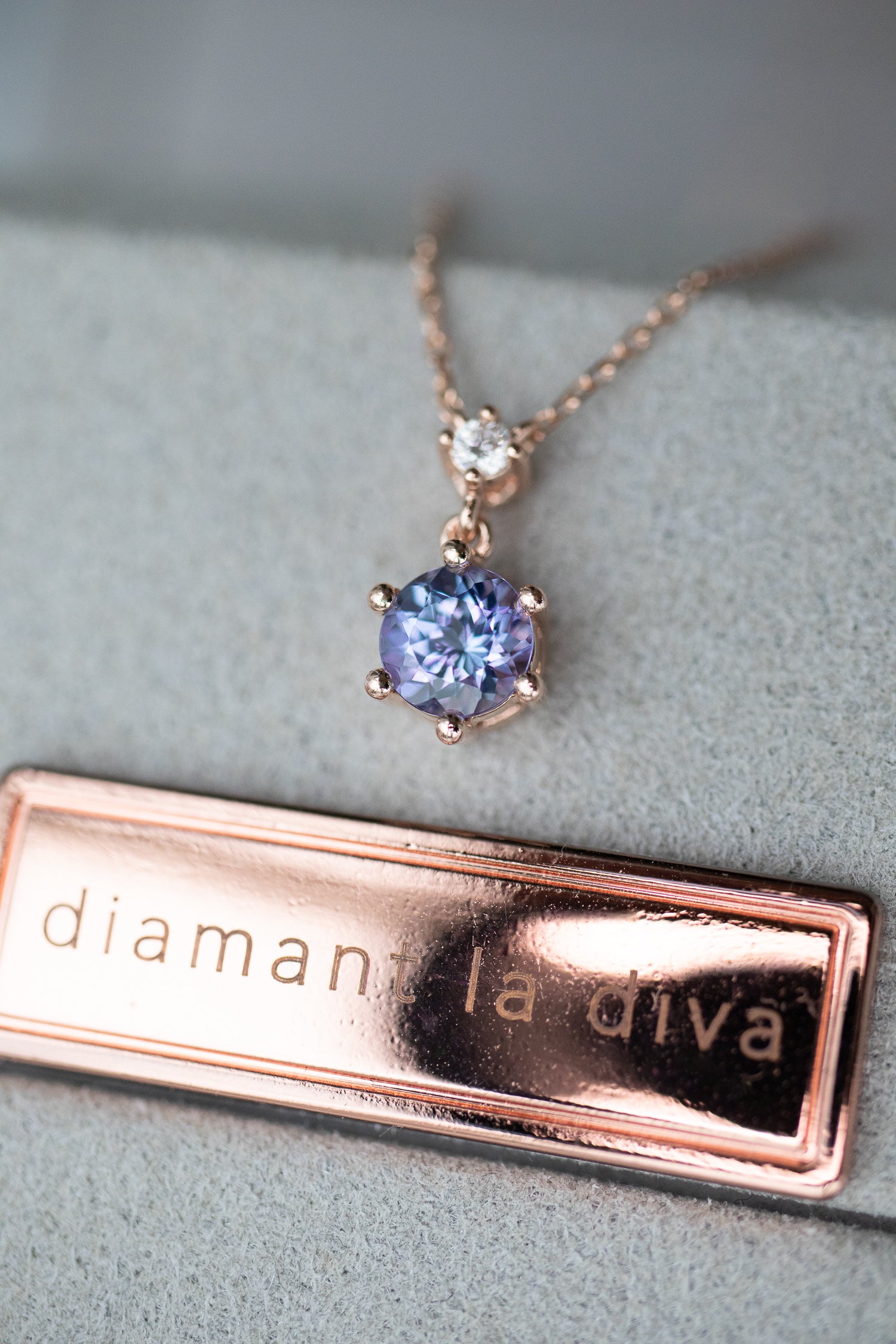 Lavande Fantaisie Tanzanite 0.45ct & diamond 18K Gold Necklace