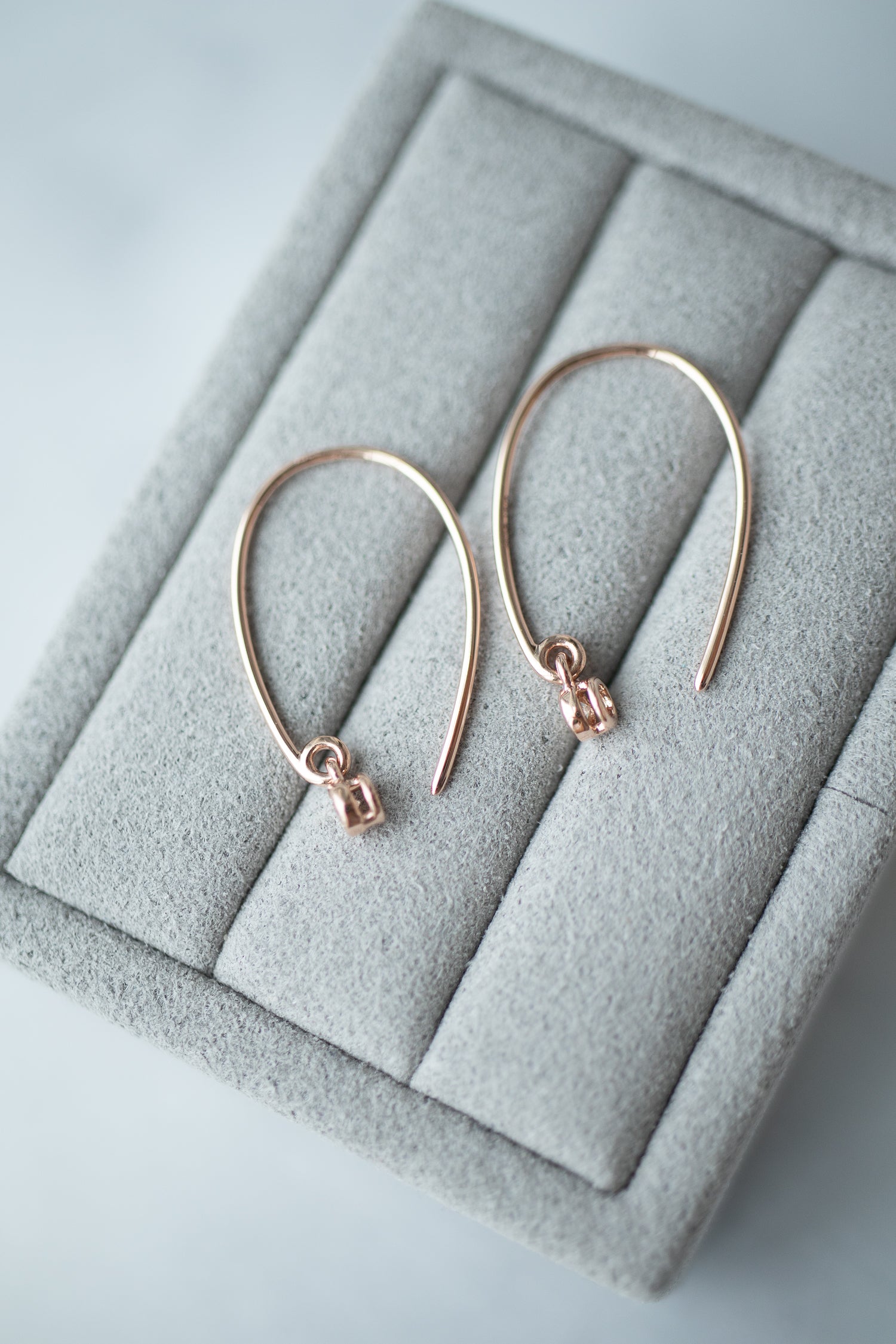 Gouttes de pluie Diamond 0.05+0.05ct 18K Gold Hoop Earrings