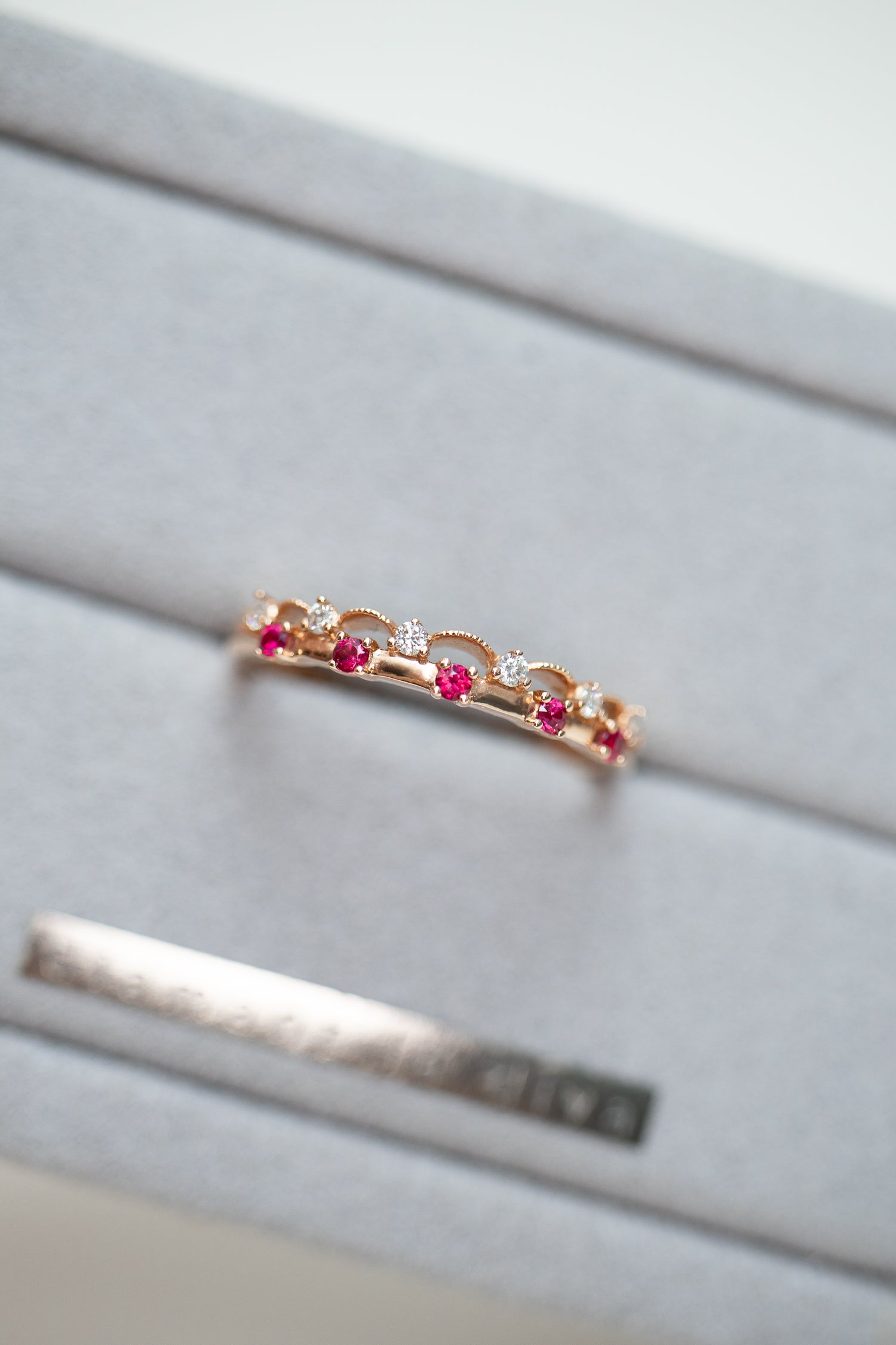 Ma Reine Ruby total 0.11ct & Diamonds 18K Gold Ring