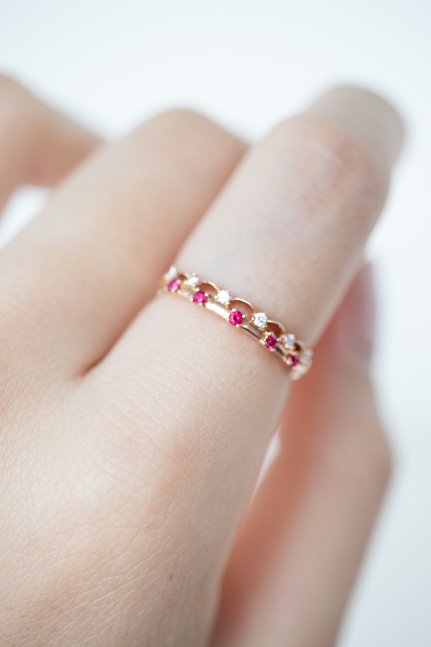 Ma Reine Ruby total 0.11ct & Diamonds 18K Gold Ring