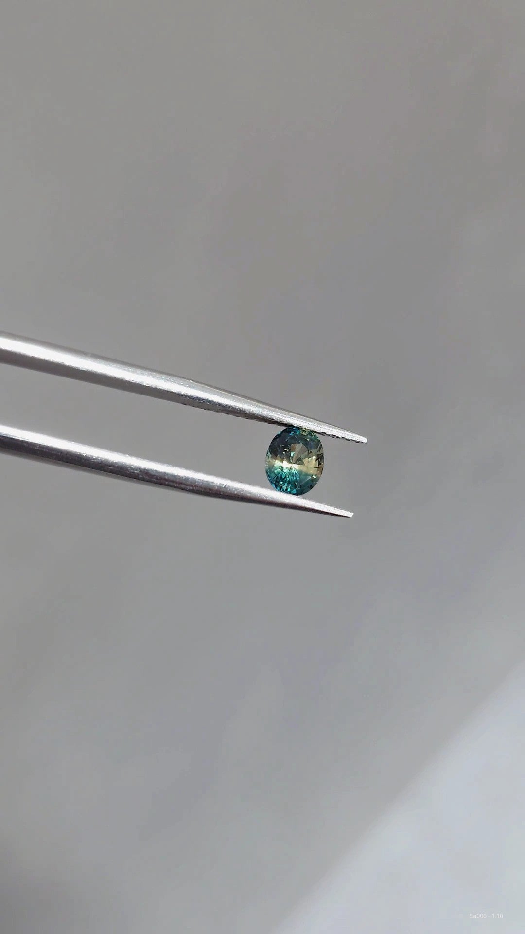 Loose Stone - Yellow/ Green Oval Sapphire 1.10ct (With Certificate)