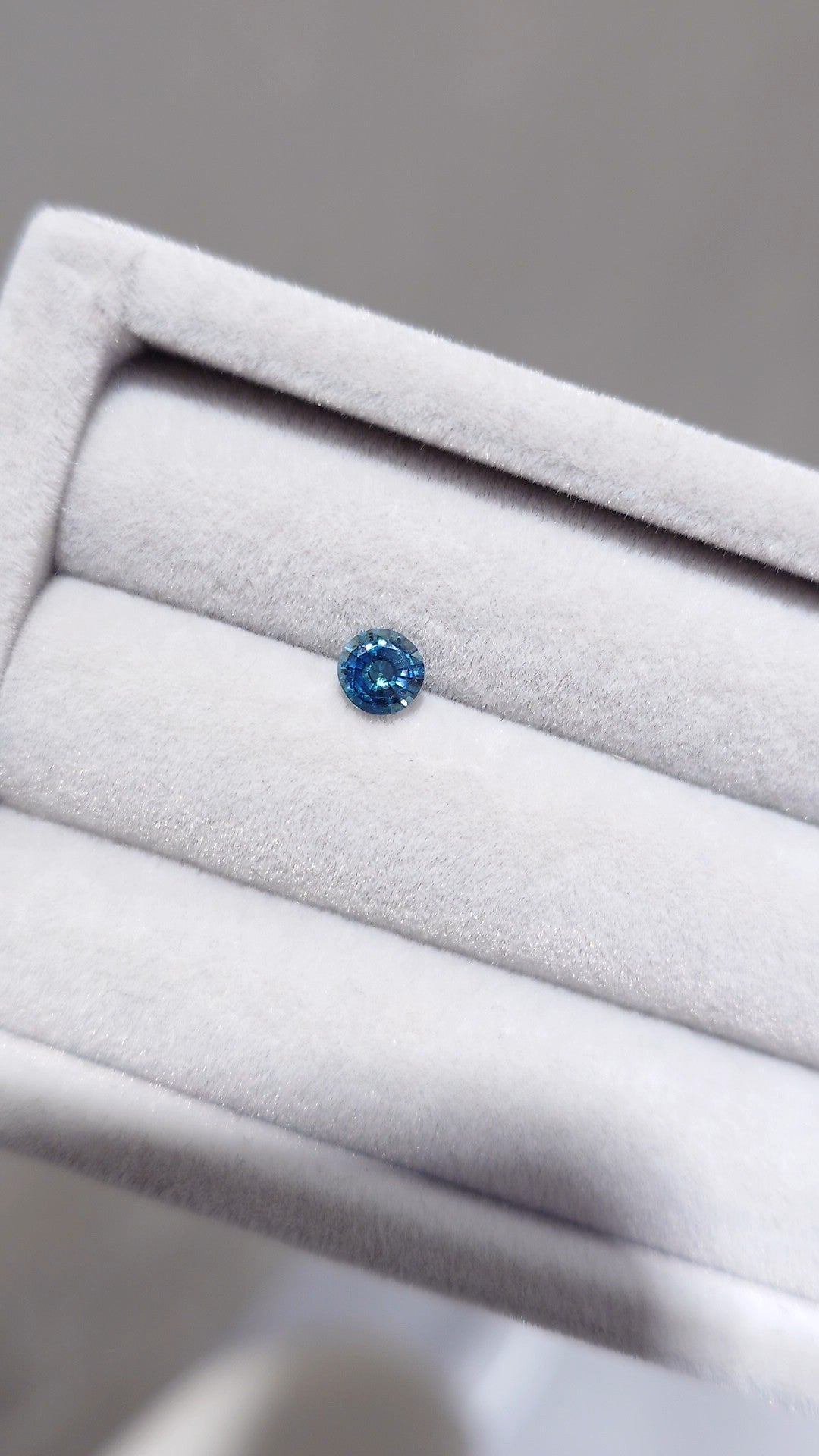 Loose Stone - Teal Greenish Blue Round Sapphire 0.51ct (With Certificate)