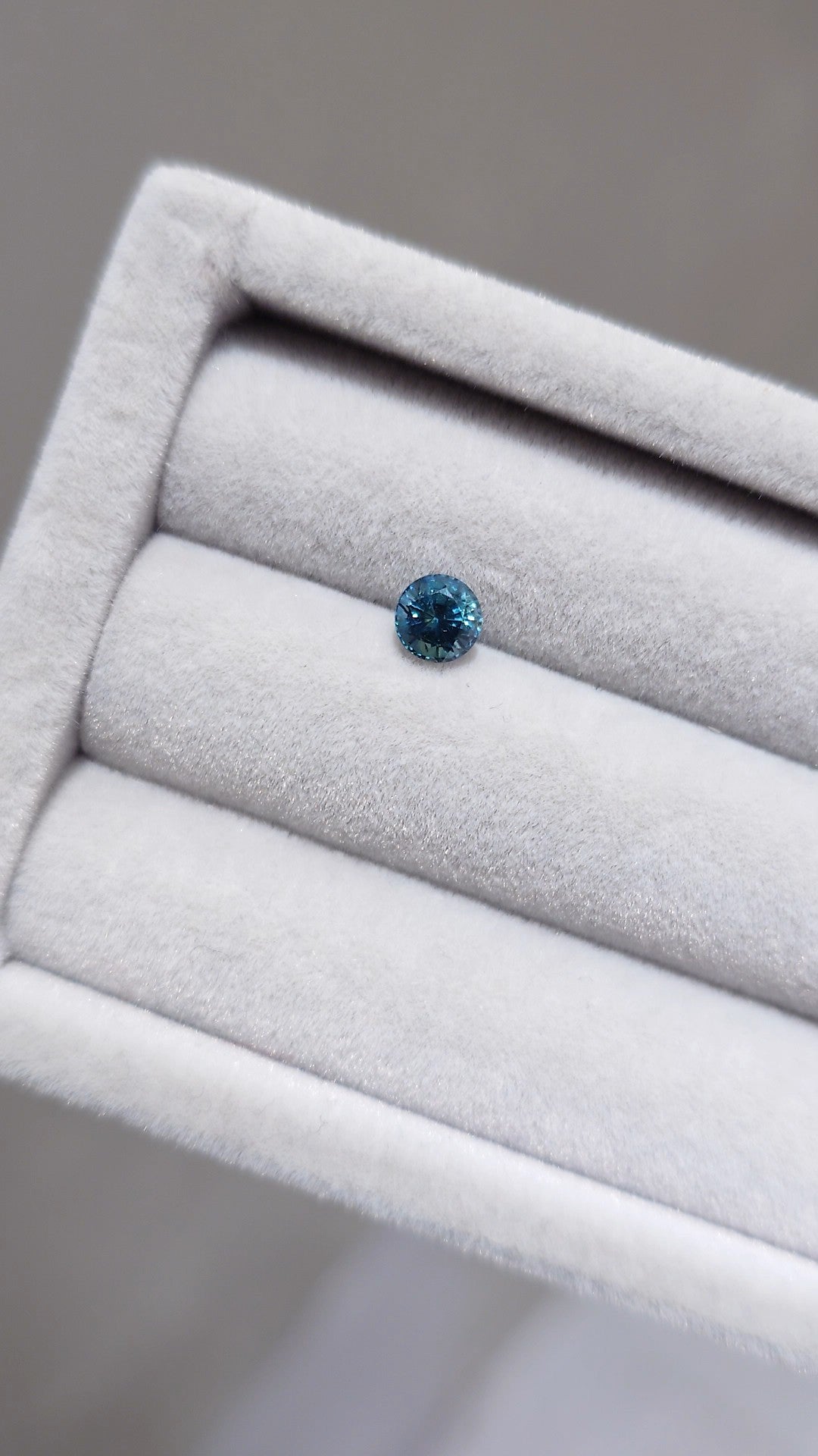 Loose Stone - Teal Greenish Blue Round Sapphire 0.70ct (With Certificate)