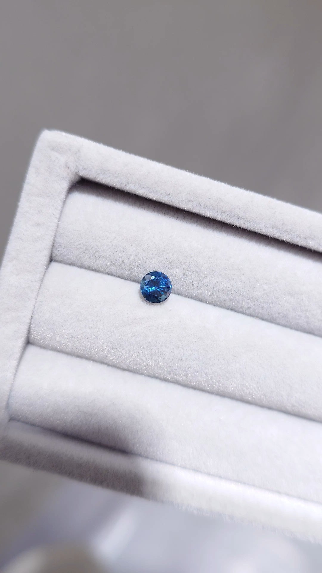 Loose Stone - Teal Greenish Blue Round Sapphire 0.73ct (With Certificate)