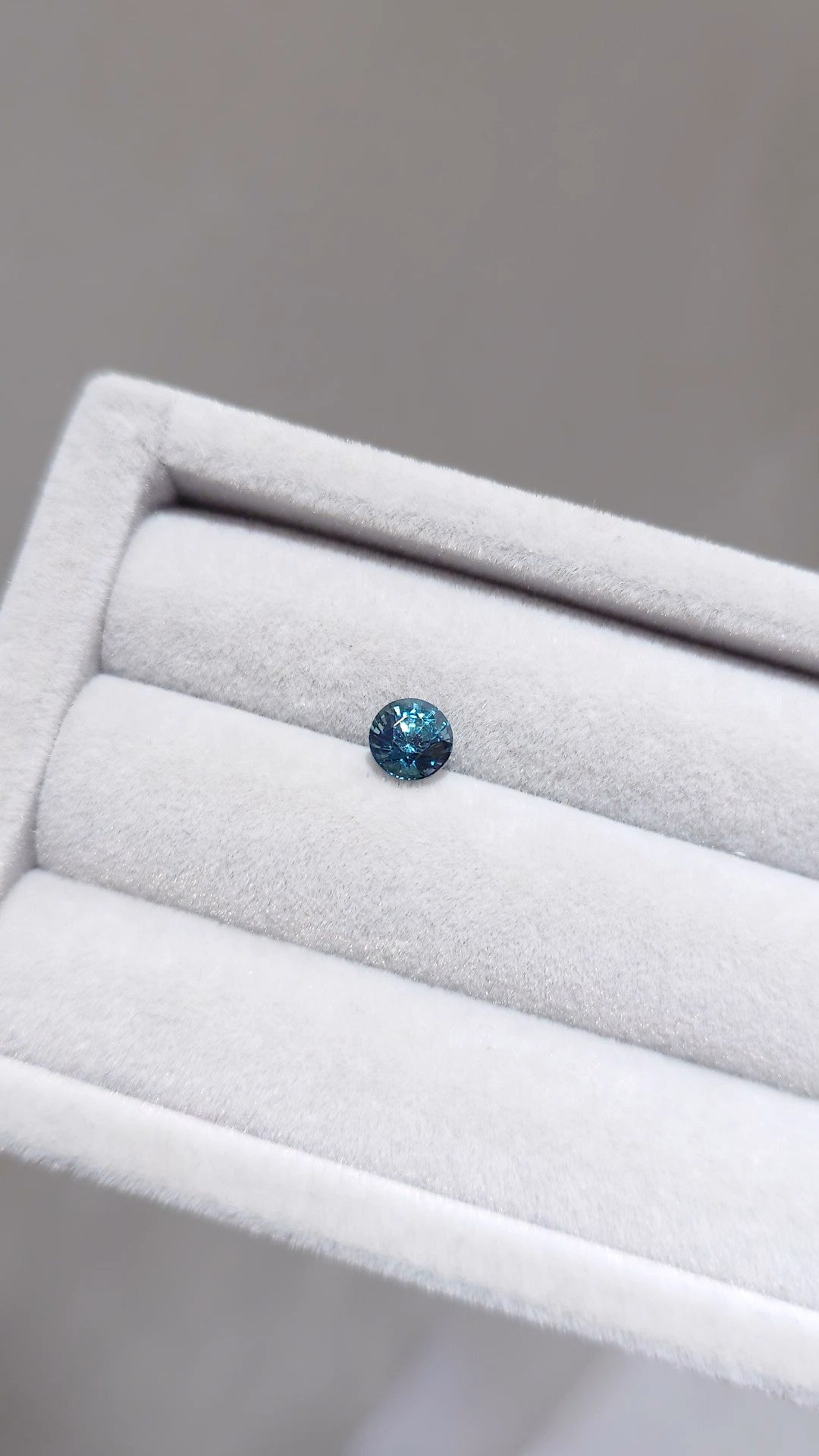 Loose Stone - Teal Bluenish Green Round Sapphire 0.95ct (With Certificate)