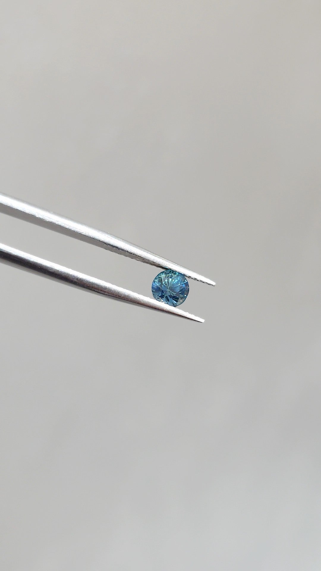 Loose Stone - Teal Greenish Blue Round Sapphire 1.01ct (With Certificate)