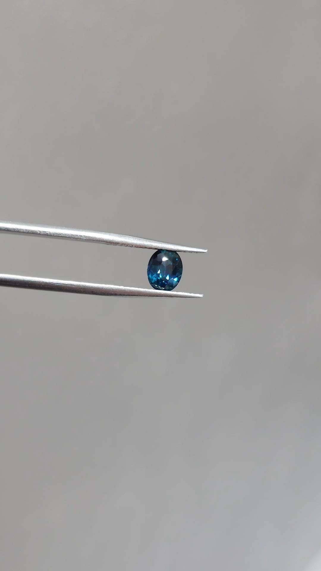 Loose Stone - Teal Bluish Green Oval Sapphire 1.36ct (With Certificate)