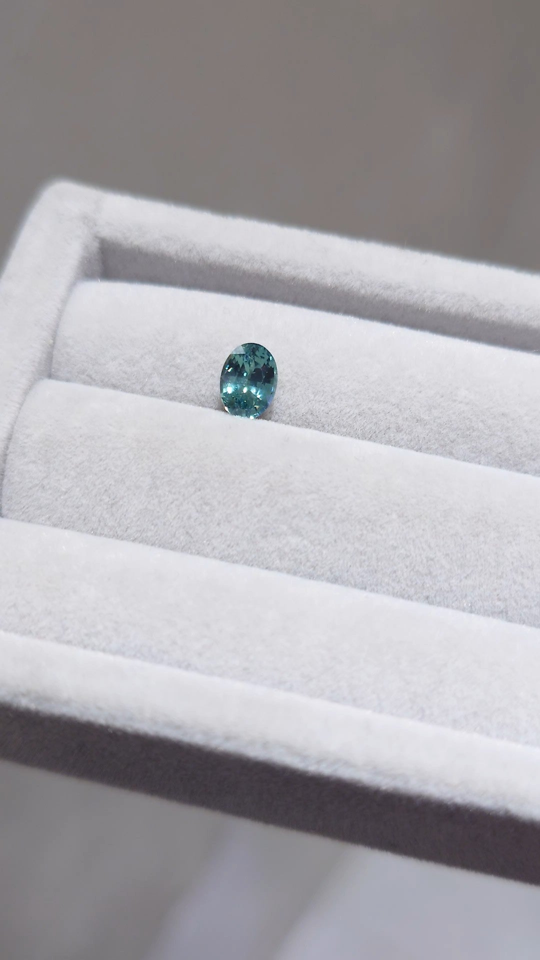Loose Stone - Teal Bluish Green Oval Sapphire 1.00ct (With Certificate)