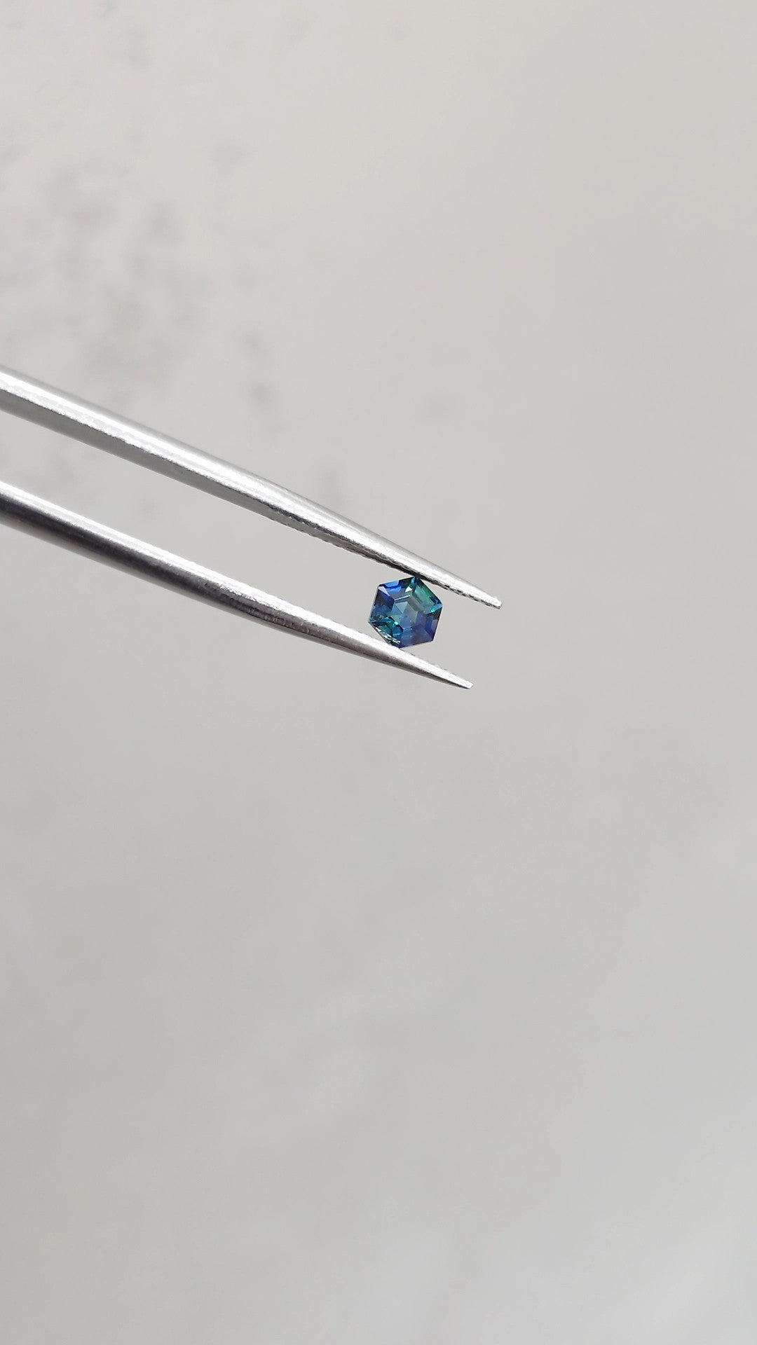 Loose Stone - Teal Blue Hexagon Sapphire 0.65ct (With Certificate)