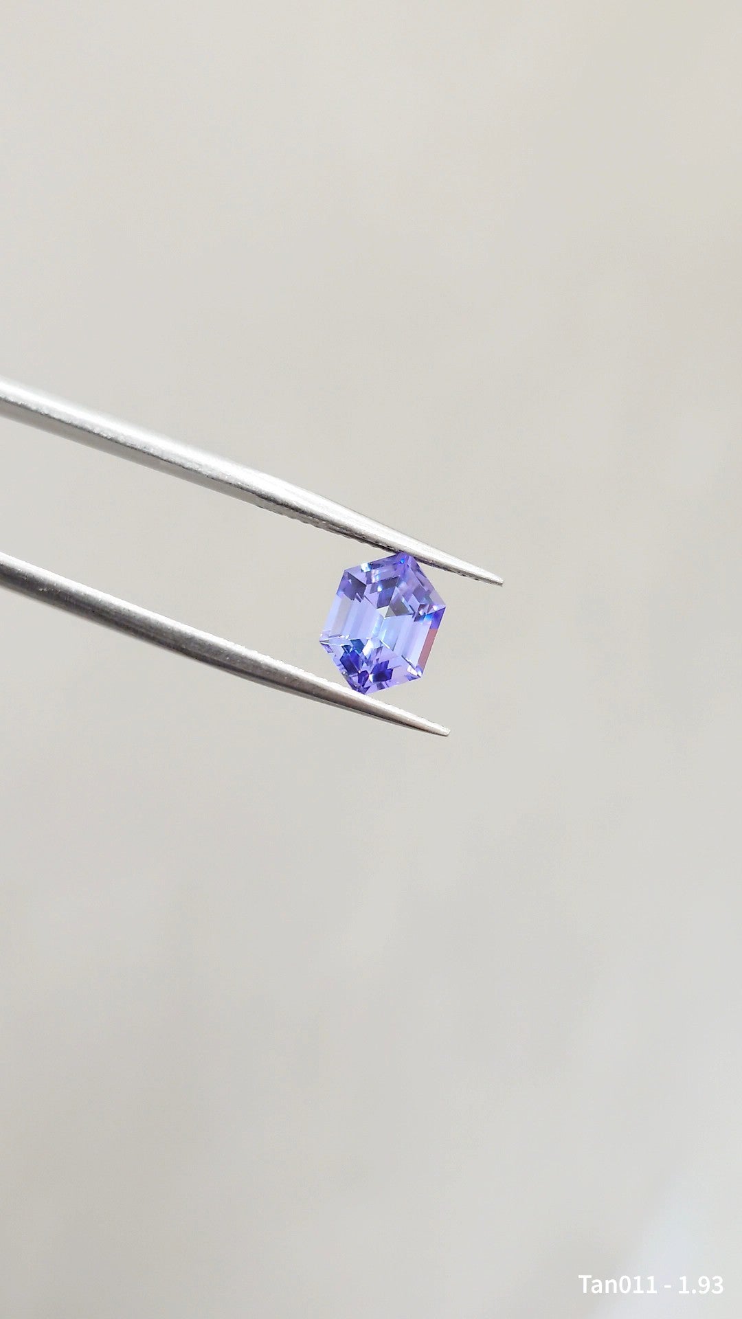 Loose Stone - Purple Hexagon Tanzanite 1.93ct