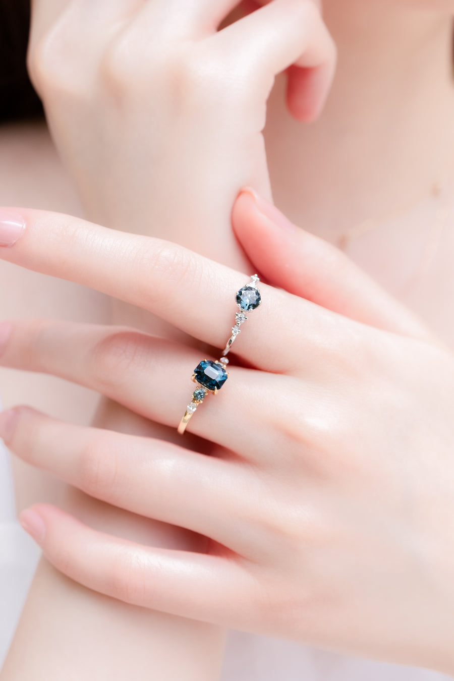 Yeux Bleus 1.33ct Teal Blue Spinel (Unheated with Certificate) with Teal Sapphire & diamond 18K Yellow Gold Ring