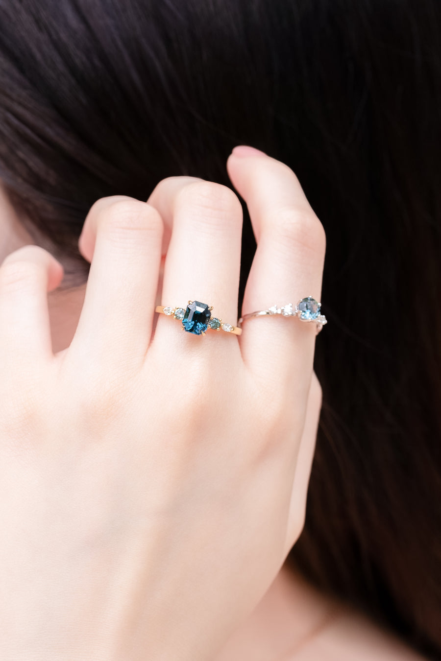 Yeux Bleus 1.33ct Teal Blue Spinel (Unheated with Certificate) with Teal Sapphire & diamond 18K Yellow Gold Ring