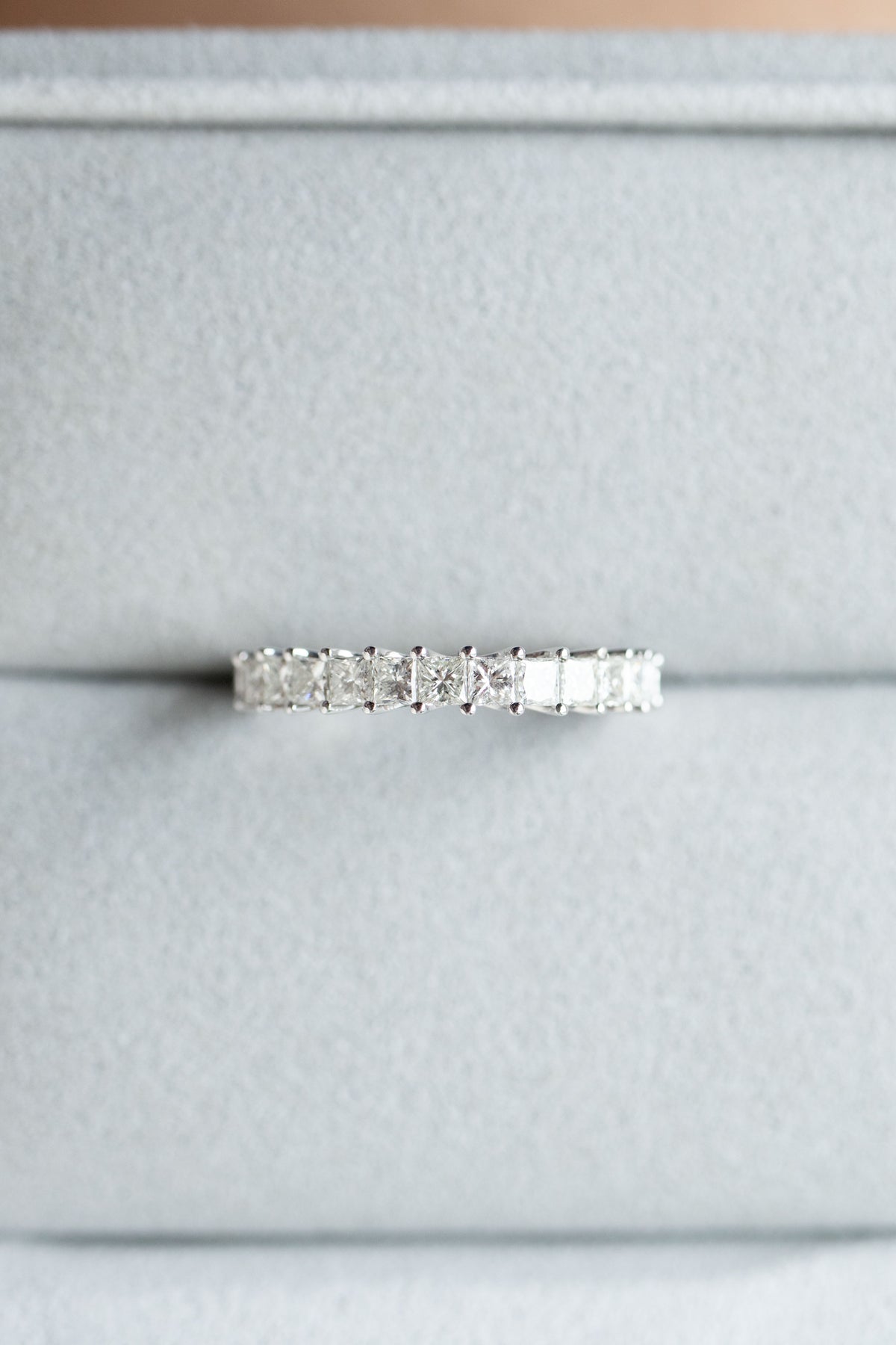 Castle Set Diamond 14/18K Gold Wedding Rings