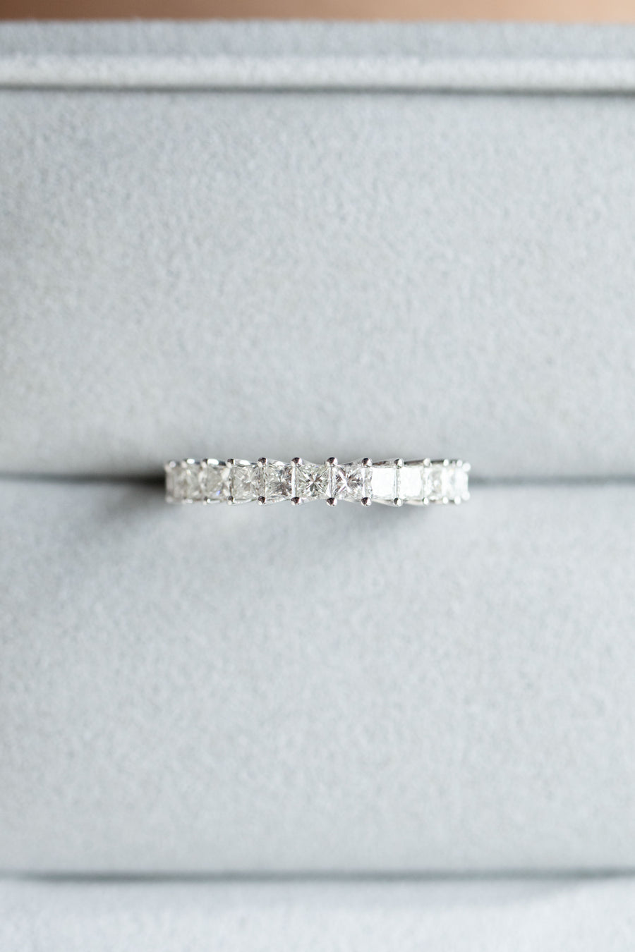 Castle Set Diamond 14/18K Gold Wedding Rings