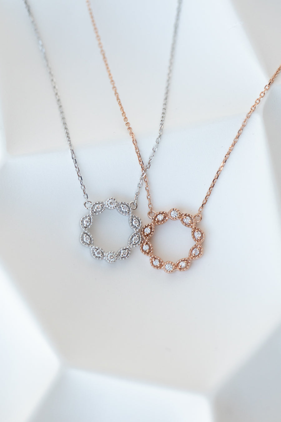 Elegant Natural White Diamond 14/18K Gold Necklace