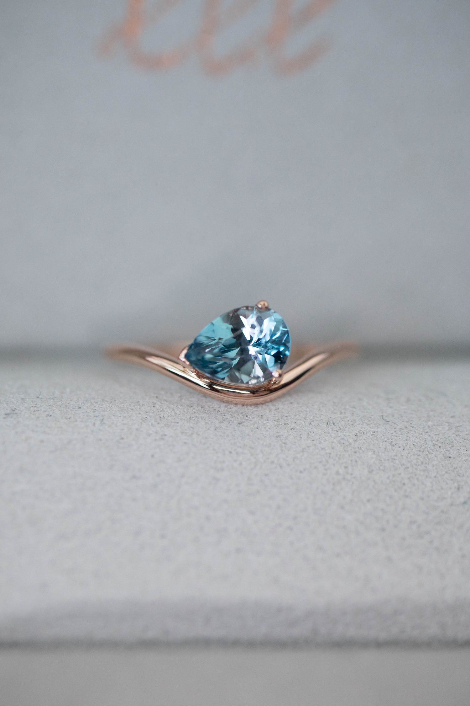 PREORDER - Petit voilier Swiss Blue Topaz ~0.85-0.95ct 14K/ 18K Gold Ring