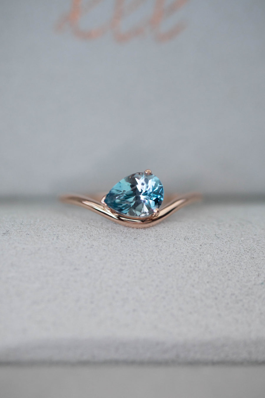 Petit voilier Swiss Blue Topaz 14K/ 18K Gold Ring