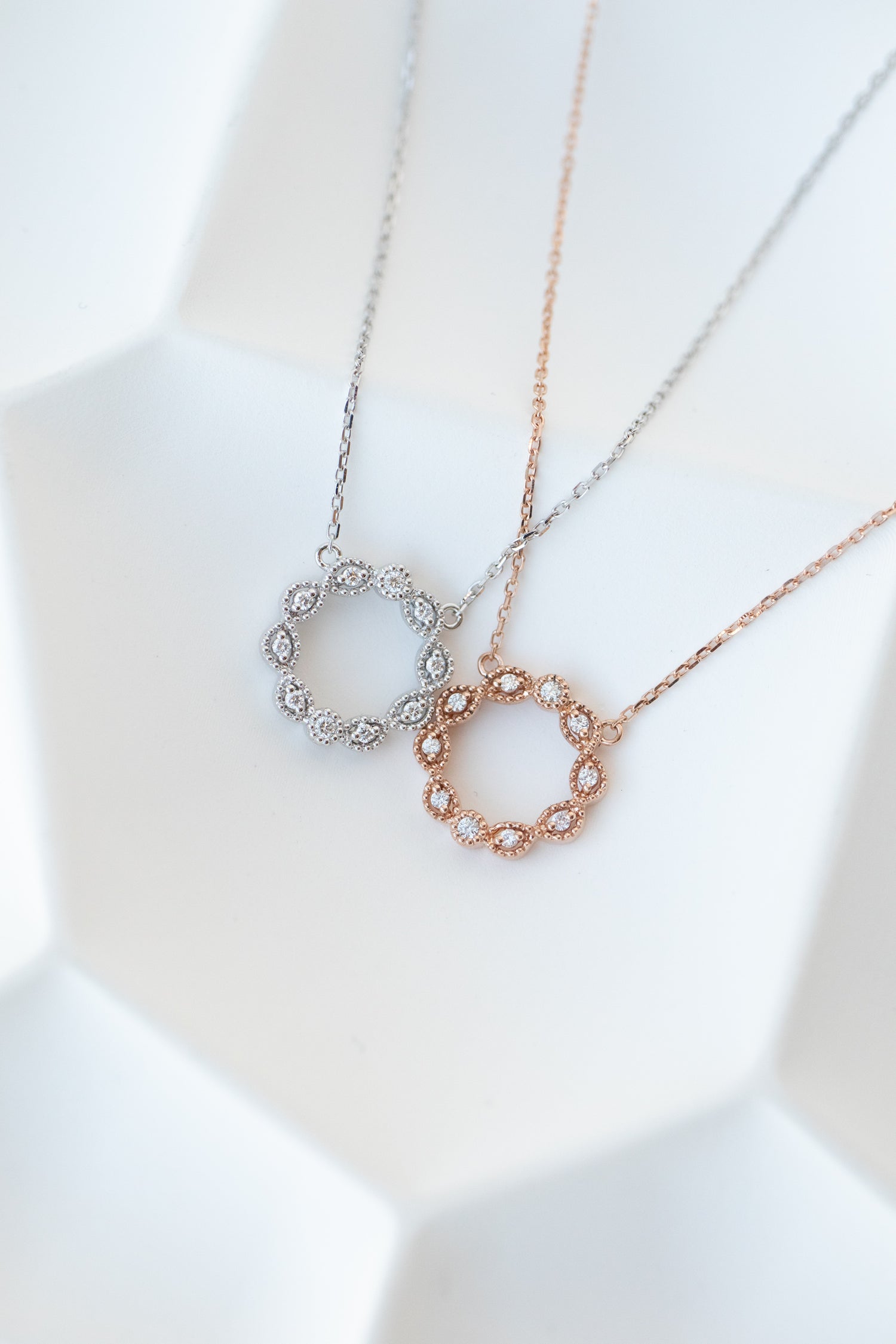 Elegant Natural White Diamond 14/18K Gold Necklace