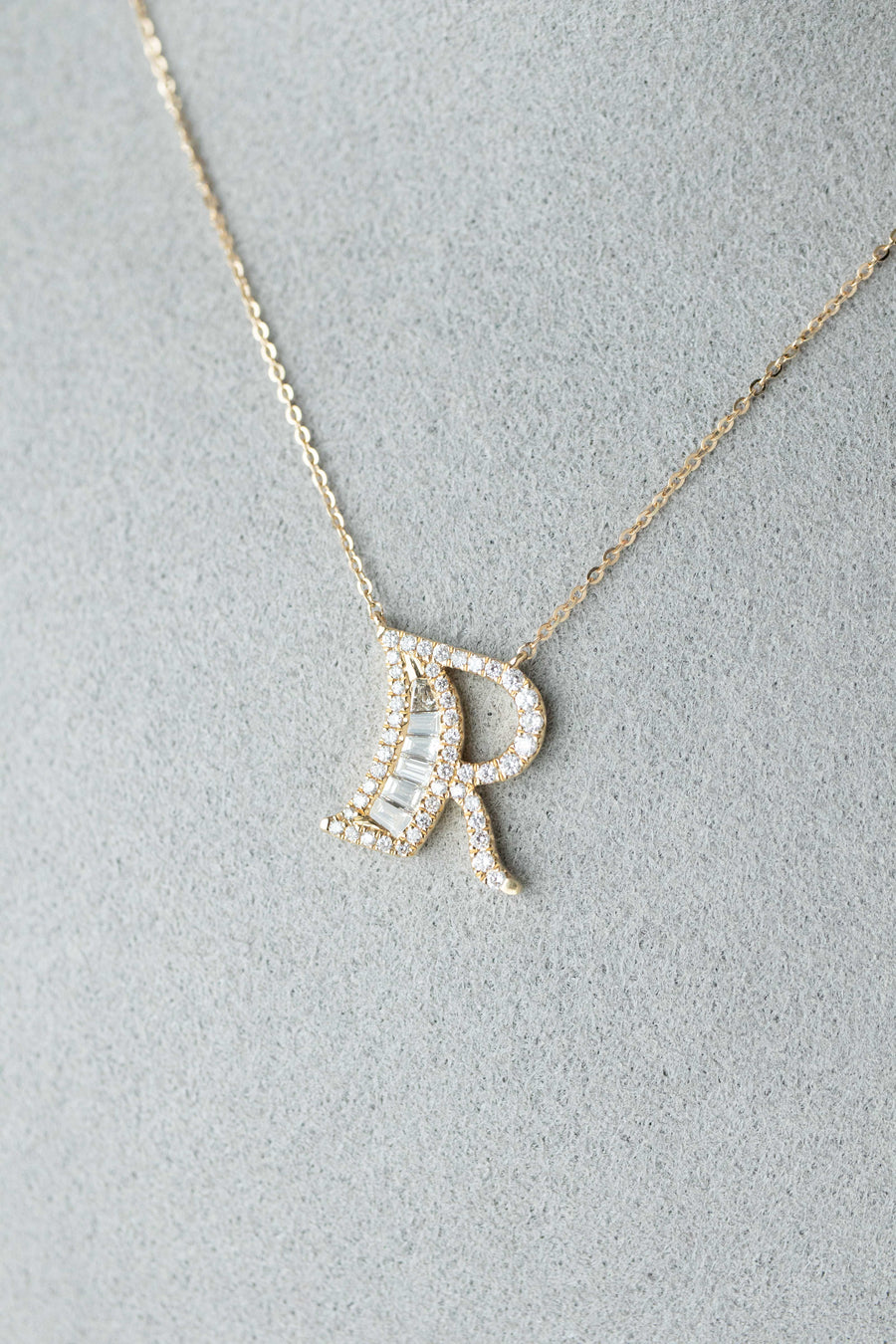 Stéréo A-Z initial 18K Gold Natural Diamond 14/18K Gold Necklace