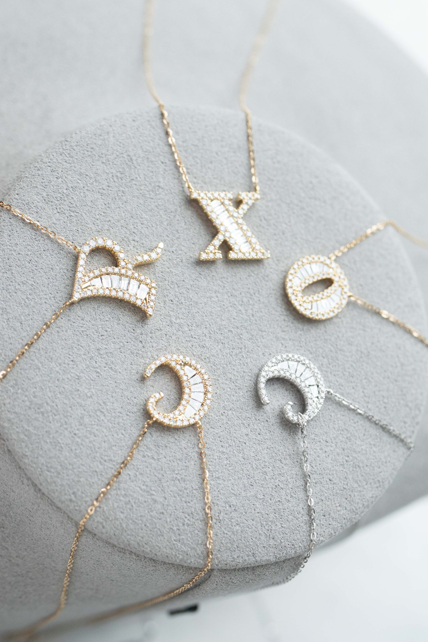 Stéréo A-Z initial 14/ 18K Gold Natural Diamond Necklace