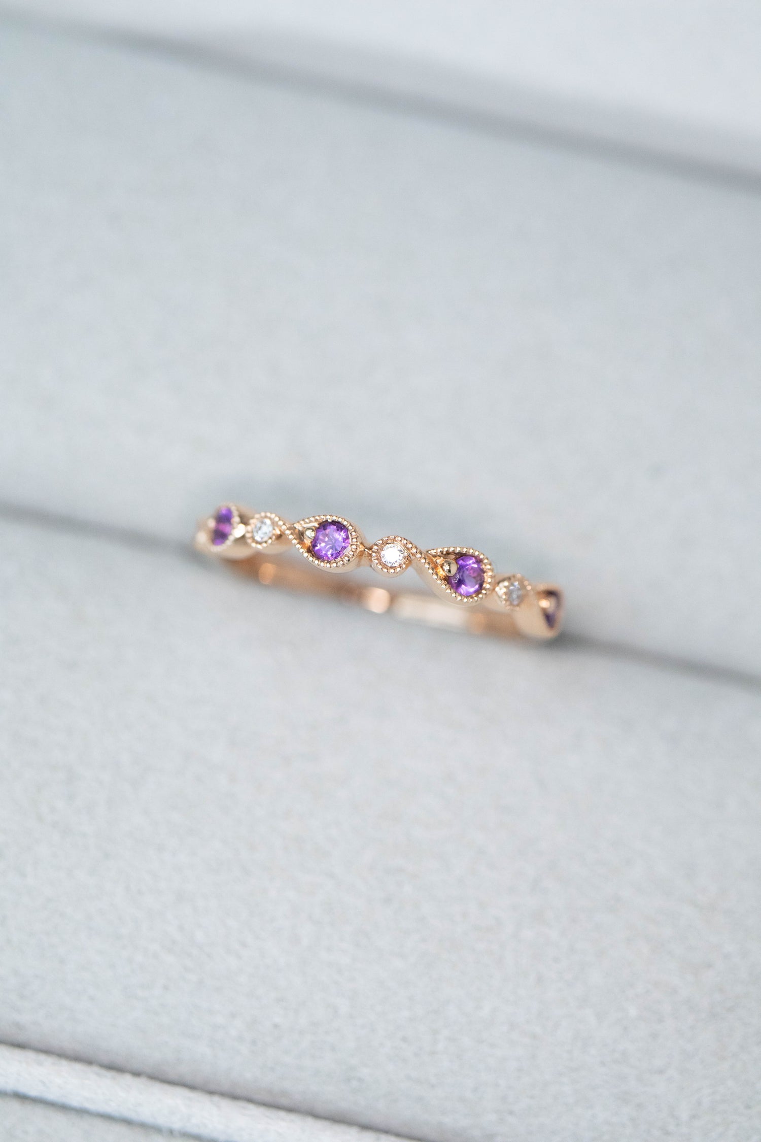Flowing Round Amethyst & Diamond 14/18K Gold Ring