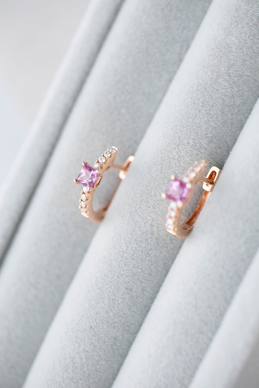 Belle en rose Sapphire Hoop 14/18K Gold Earrings