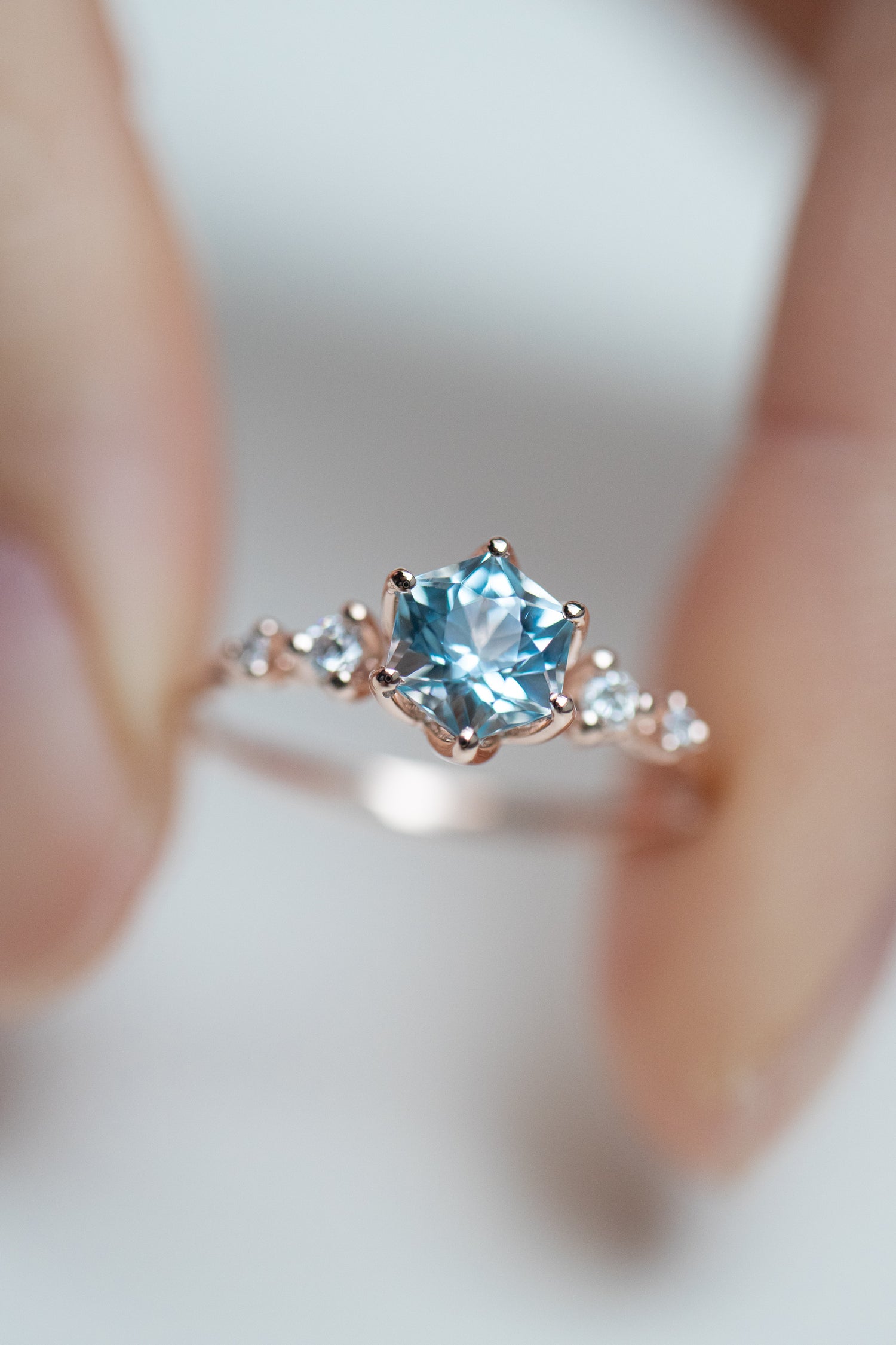 Starry Cut Hexagon Sky Blue Topaz 0.75ct and diamonds 14K/ 18K Gold Twisted Ring
