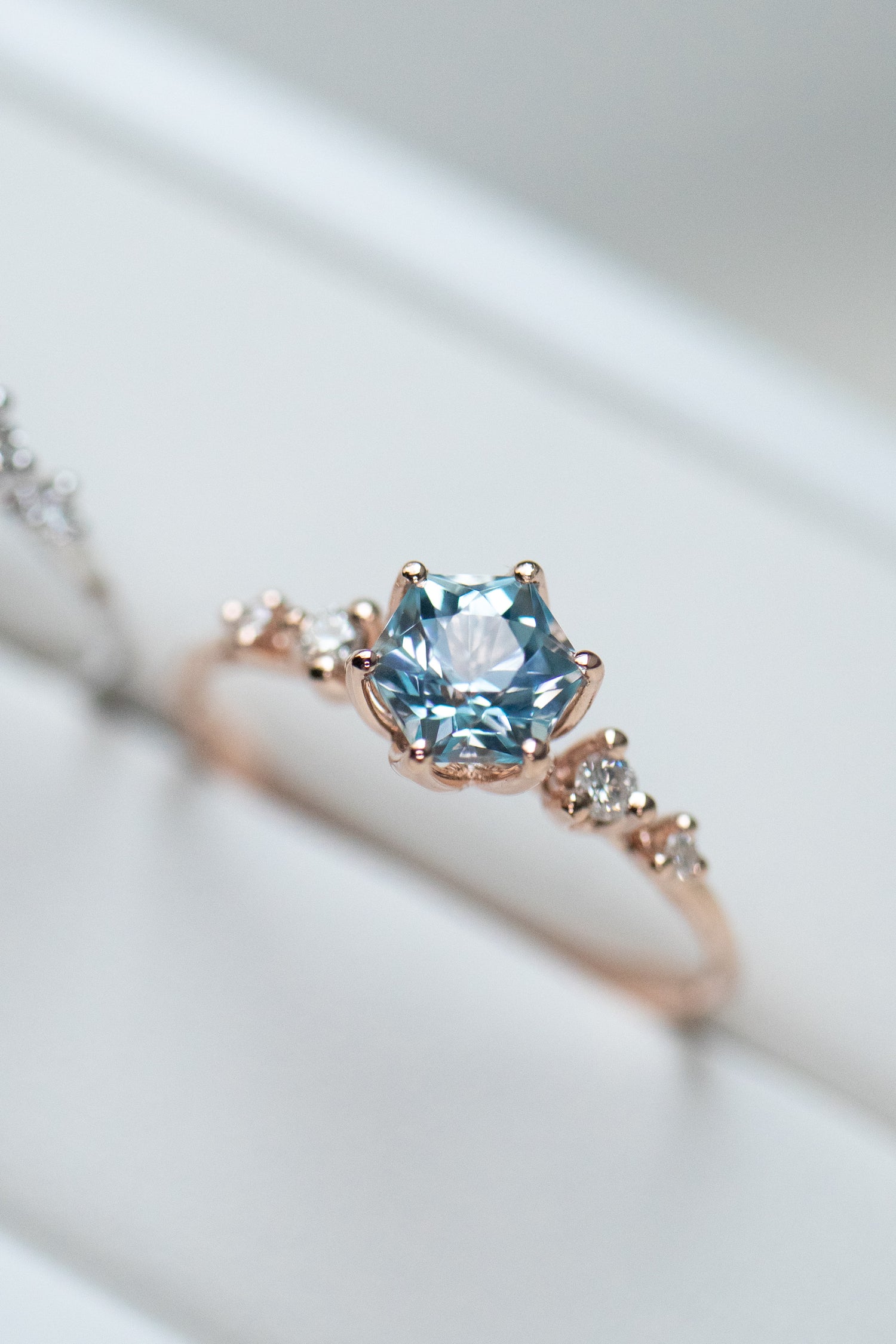 Starry Cut Hexagon Sky Blue Topaz 0.75ct and diamonds 14K/ 18K Gold Twisted Ring