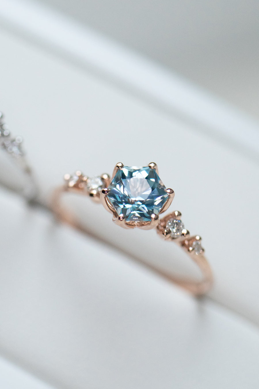 Starry Cut Hexagon 0.75ct Sky Blue Topaz and total diamond 14K/ 18K Ring