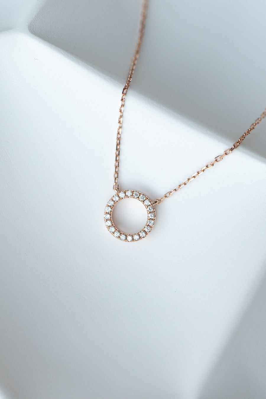 Diamant Tiny O Top Quality Diamond 14/18K Gold Necklace