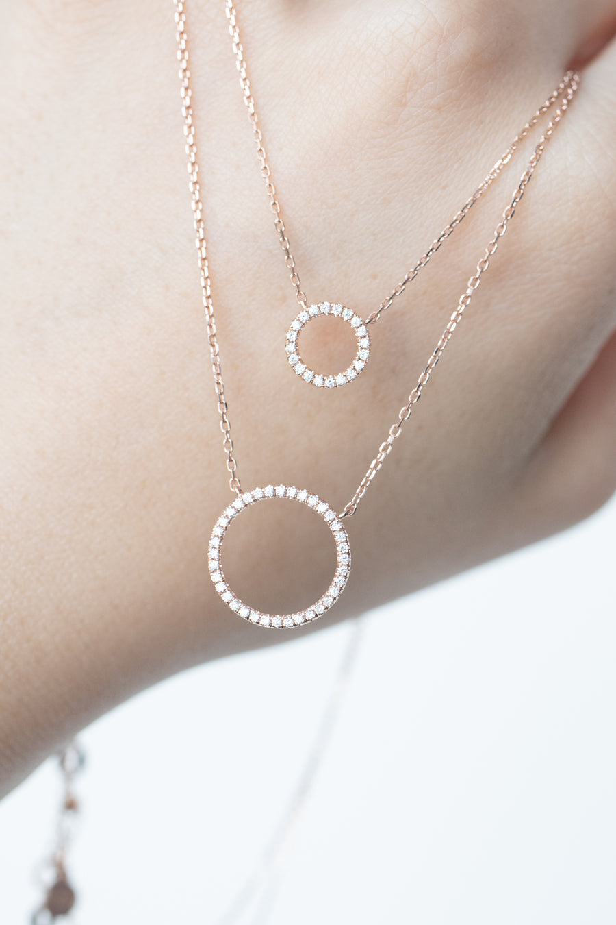 D-F Colour ~0.10carat Diamond 14/18K Circle Necklace