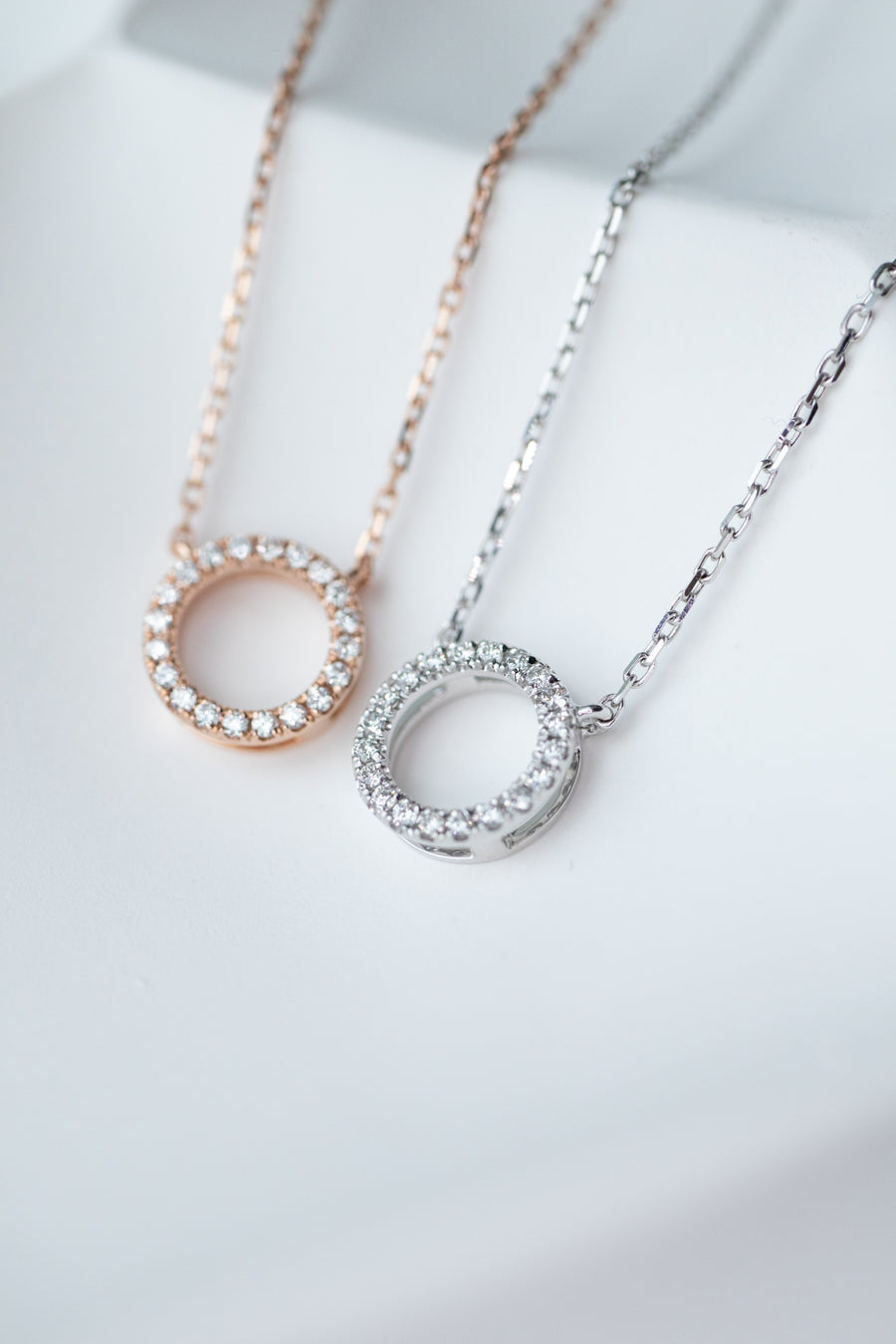 Diamant Tiny O Top Quality Diamond 14/18K Gold Necklace