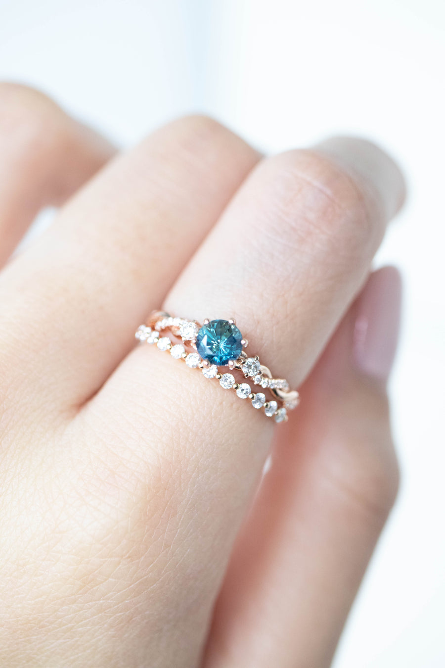 Ciel de Palerme Teal Sapphire 0.70ct (with Certificate) & diamonds 18K Rose Gold Engagement Ring