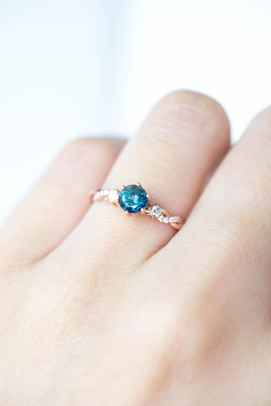 Ciel de Palerme Teal Sapphire 0.70ct (with Certificate) & diamonds 18K Rose Gold Engagement Ring