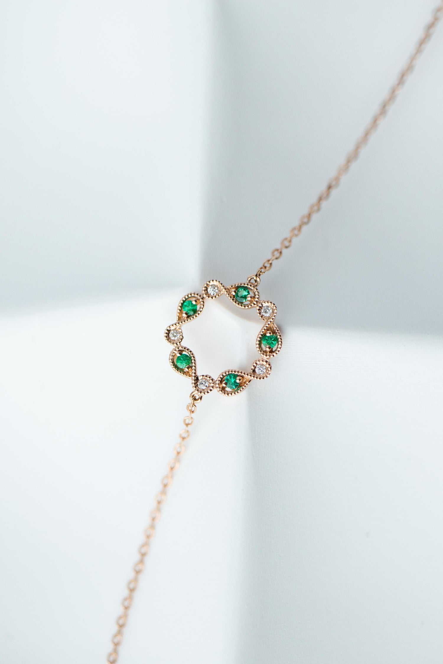 Flowing Round Milgrain Emerald & Diamonds 14/ 18K Gold Bracelet