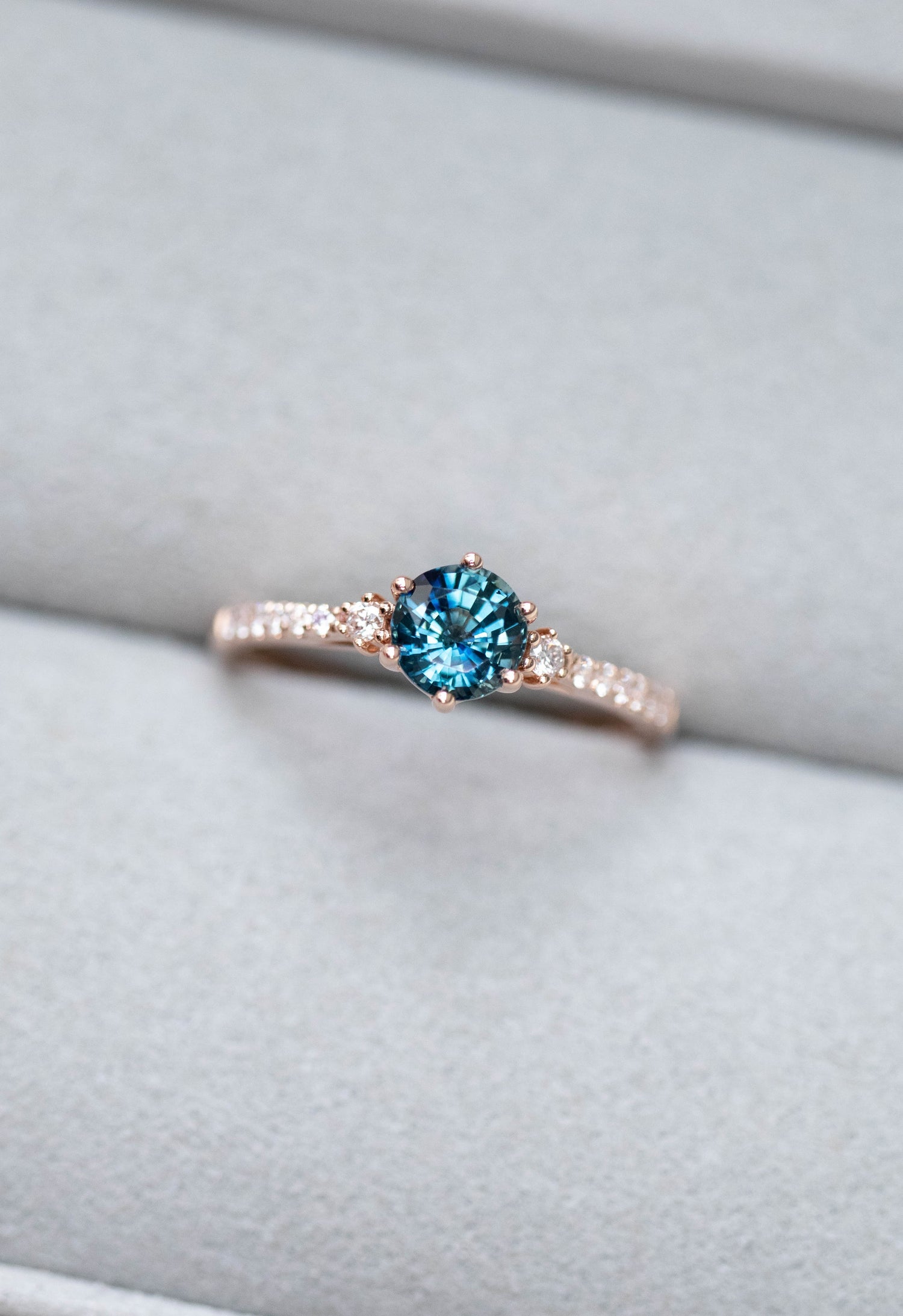 PREORDER - Origine Teal Sapphire ~0.70ct (with Certificate) & diamonds 18K Gold Engagement Ring