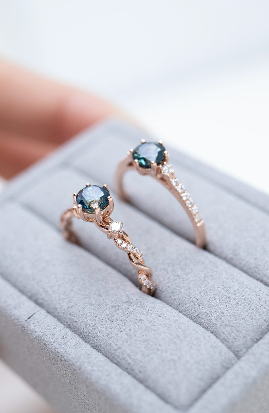 Ciel de Palerme Teal Sapphire 0.70ct (with Certificate) & diamonds 18K Rose Gold Engagement Ring