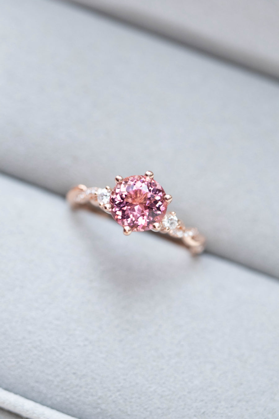 Crépuscule Tourmaline 1.28ct (With Certificate) & diamonds 18K Rose Gold Ring