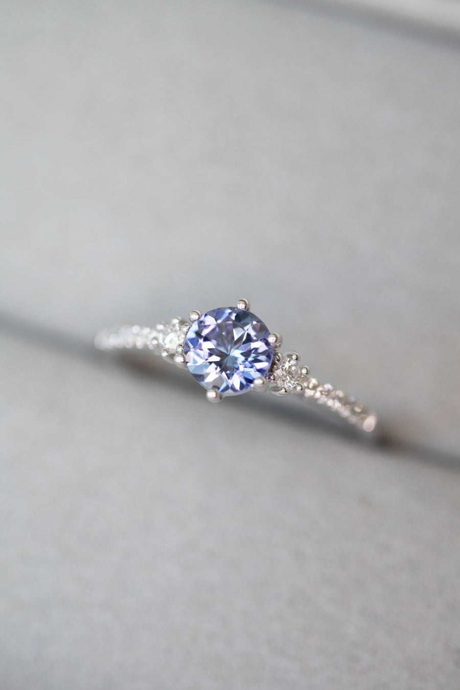 Glycine Tanzanite 0.48ct & diamonds 18K White Gold Half Eternity Ring