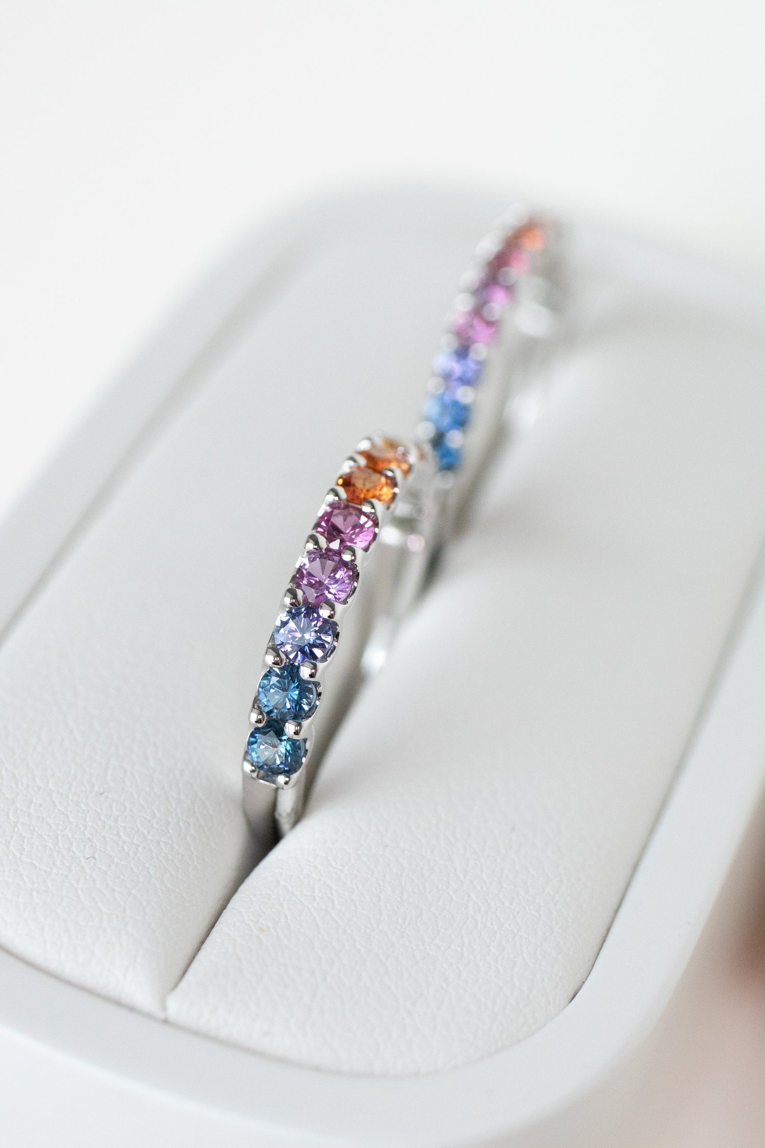 Nuages de sept couleurs Sapphire 14K/ 18K Gold Ring