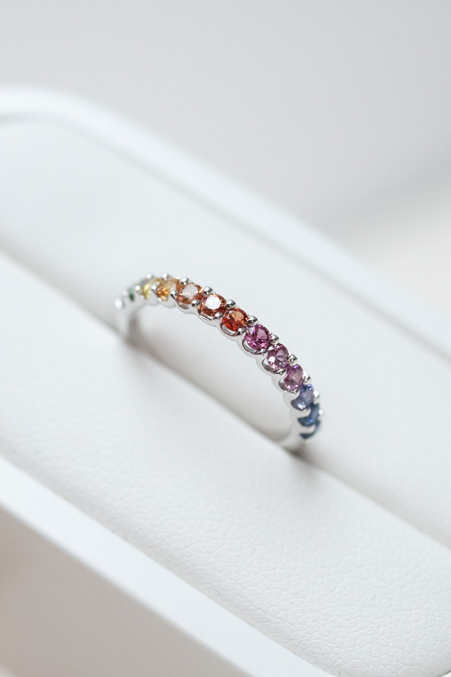 Nuages de sept couleurs Sapphire 14K/ 18K Gold Ring