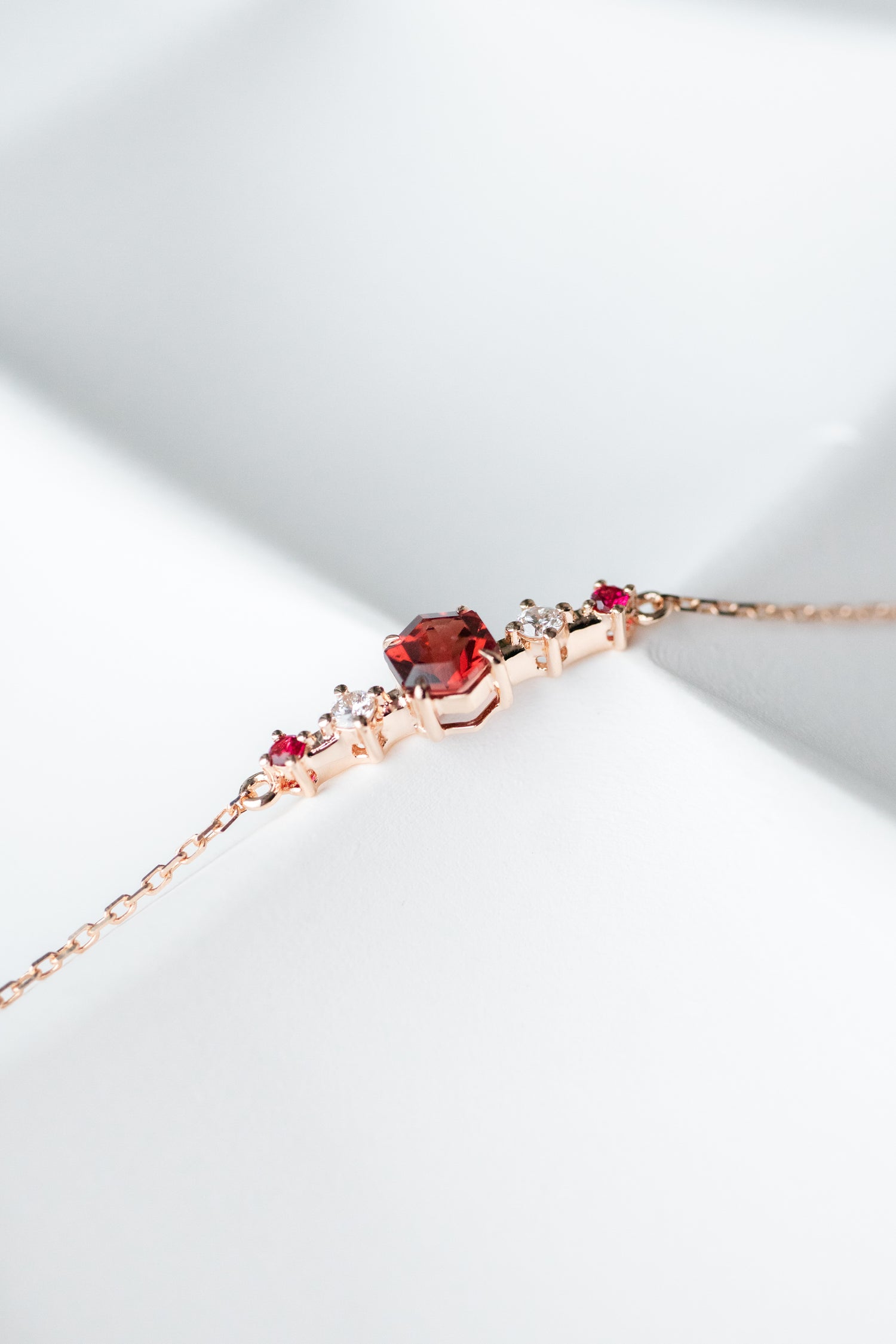 Signature Hexagon Garnet 0.45-0.50carat  & diamonds 14/18K Rose Gold Bracelet