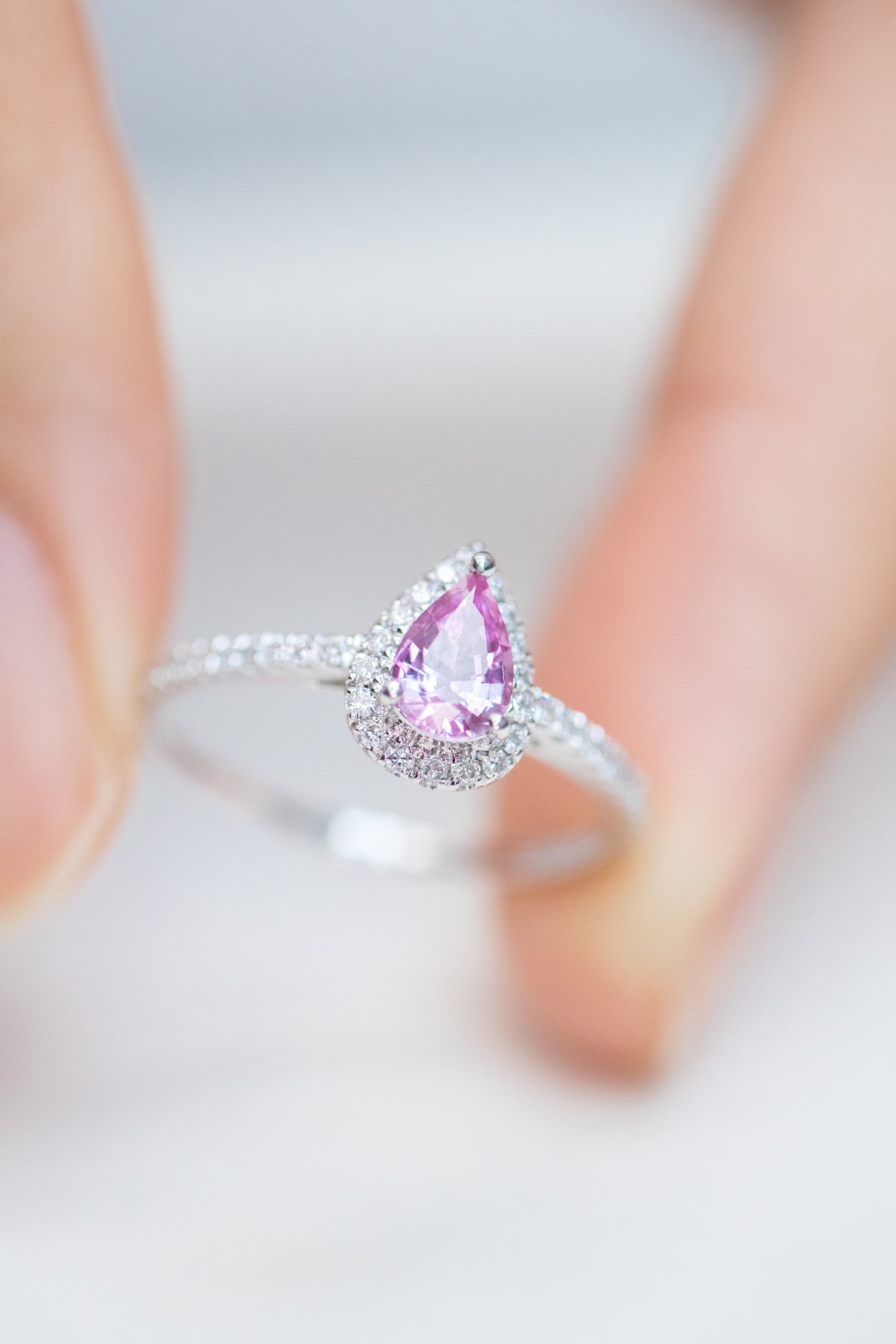 Orchidée rose Sapphire 0.42ct & Diamonds 18K White Gold Half Eternity Ring