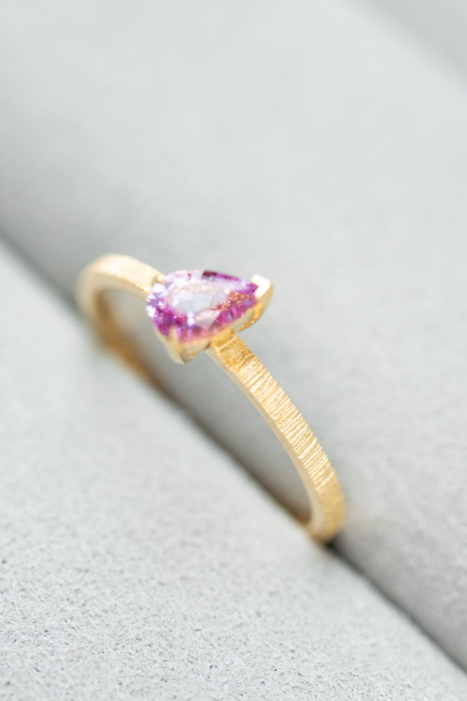 Poire Rose Sapphire ~0.30ct 18K Gold Handcrafted Ring