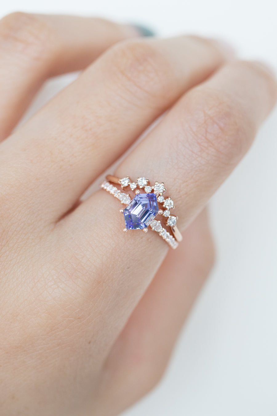 1.09carat Hexagon Tanzanite and total 0.17carat diamond 18K Rose Gold Ring