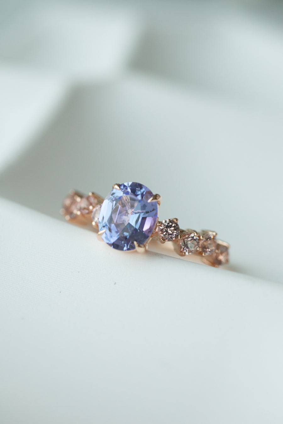 1.20carat Oval Tanzanite and total 0.60carat Pink Spinel 18K Rose Gold Ring